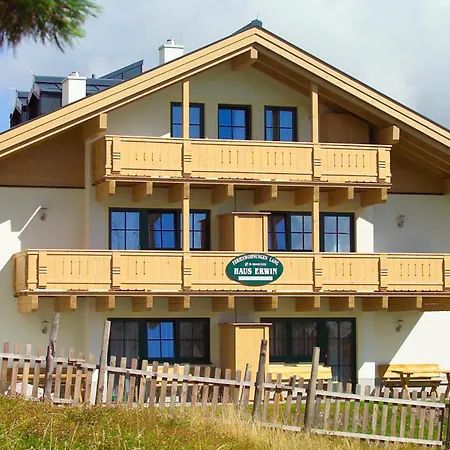 Lang - & Mountain Apartment *